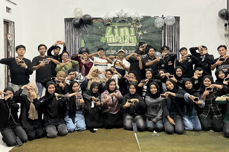 Lini Masa: Merangkai Waktu, Membingkai Cerita