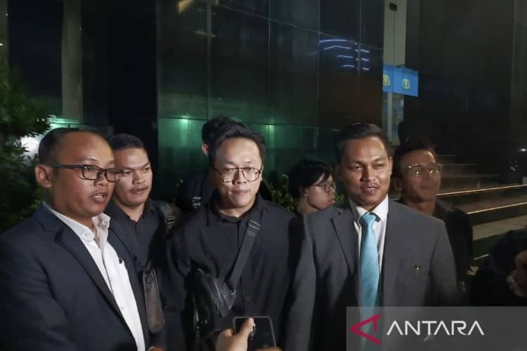 Janji Profit 500%, Korban Rugi Rp3 Miliar Laporkan Influencer Timothy Ronald ke Polda Metro Jaya