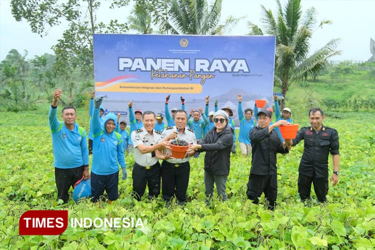 Lapas Malang Ikut Panen Raya, Dukung Ketahanan Pangan Nasional