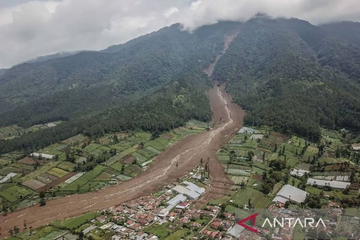 KSAL: 23 Personel Marinir Tertimbun Longsor di Cisarua, 4 Ditemukan Meninggal