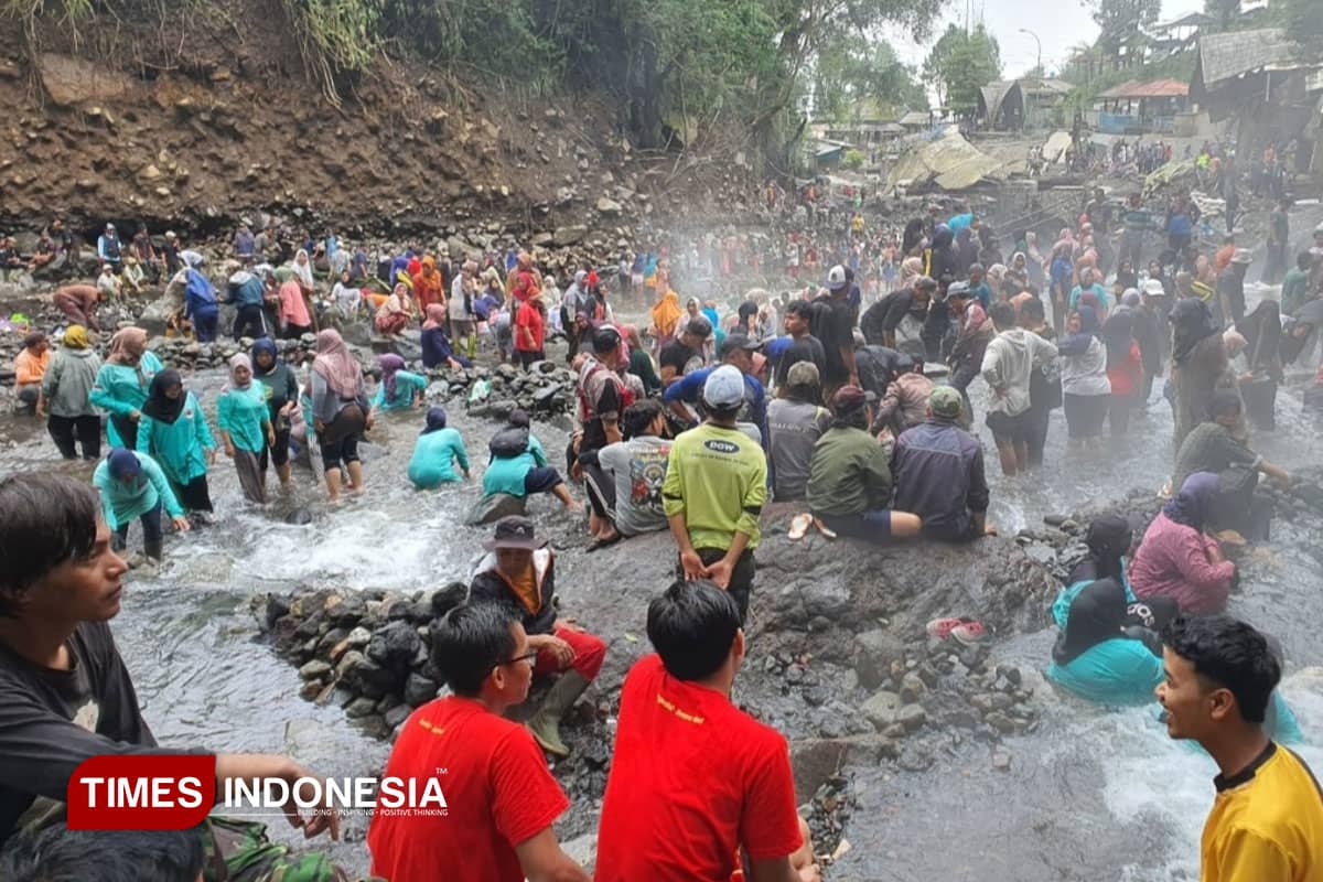 Gotong Royong di Pancuran 13 Tegal, Cara Masyarakat Adat Reksa Wana Hidupkan Tradisi