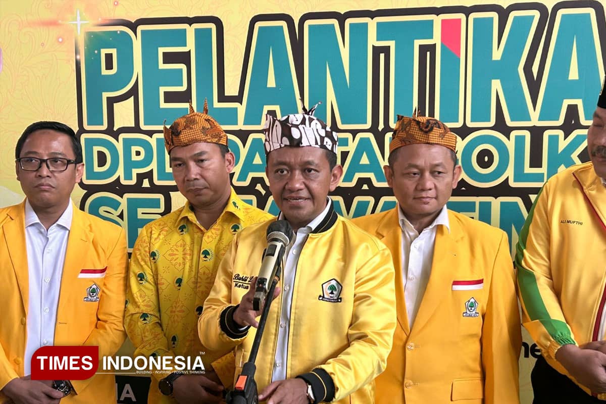 Pelantikan Bersejarah di Golkar Jatim, Bahlil Lahadalia Janji Promosikan Kader Muda