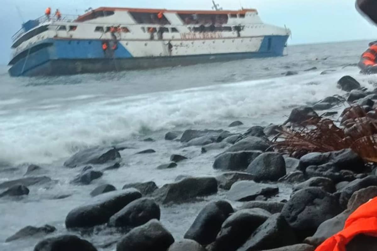 KM Intim Teratai Karam di Perairan Makian Maluku Utara, Tim SAR Berpacu Evakuasi