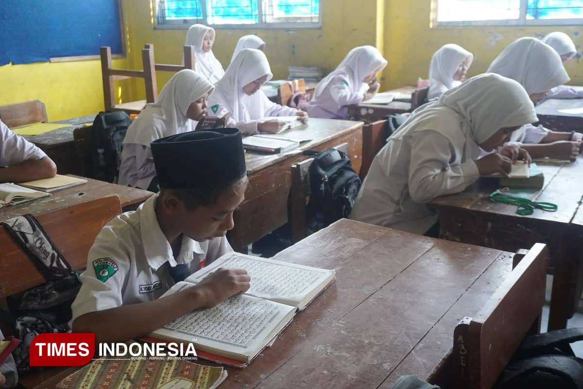 Program Ramadan MTsN 9 Jombang Penuh Makna