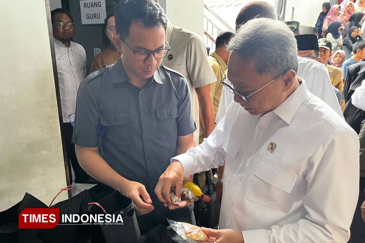 Zulhas Tinjau MBG di SMP Muhammadiyah 2 Malang, Sekolah Soroti Kualitas Menu Ramadan