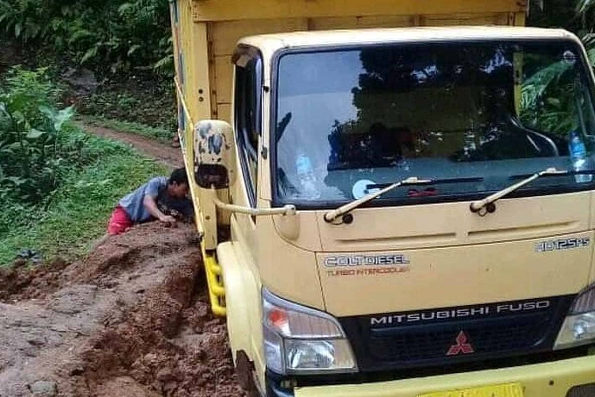 Satu Tahun Pemerintahan Cianjur, Poslogis: Antara Megahnya Citra dan Pahitnya Realita