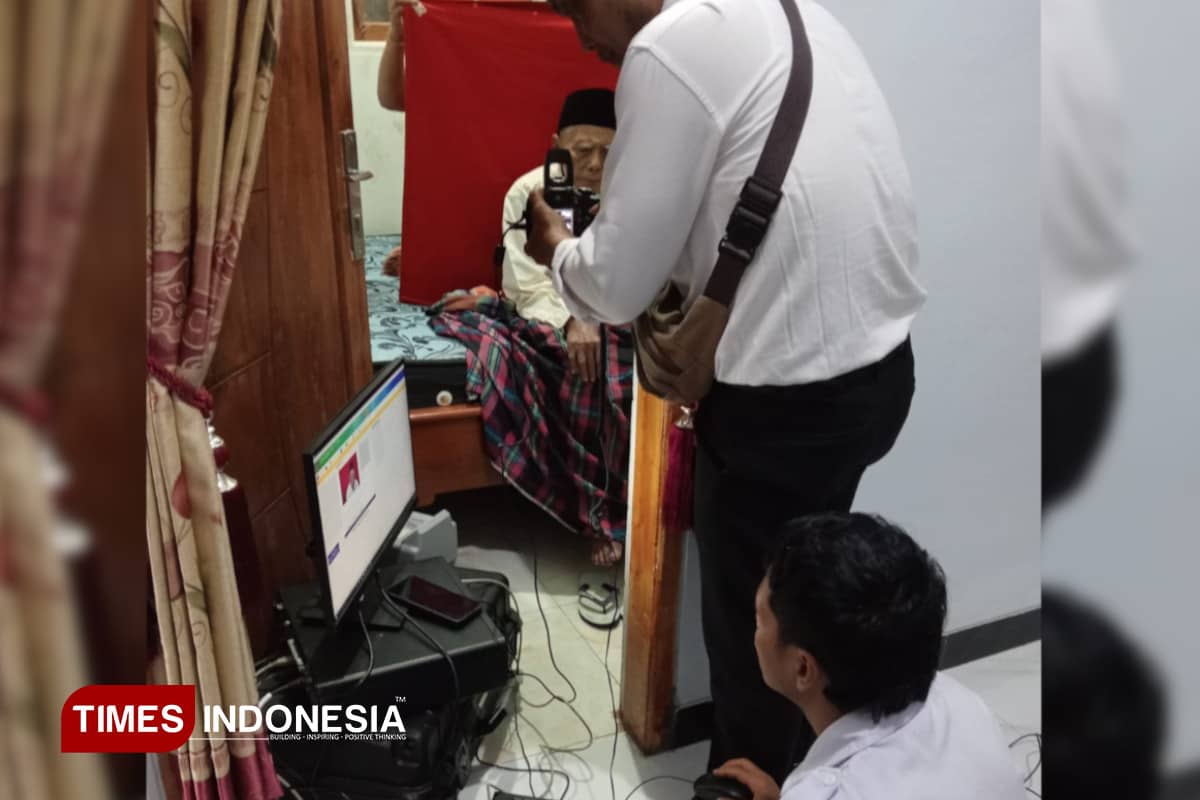 Warganya Bikin KTP el di Rumah, Begini Respon Lurah Kranjingan