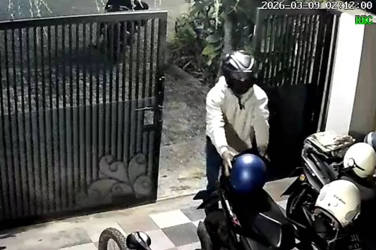 Percobaan Curanmor di Bondowoso Saat Sahur Terekam CCTV