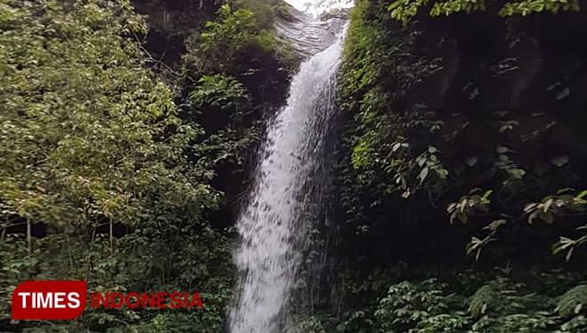 Menikmati Sensasi Air Terjun Darungan di Lereng Gunung Argopuro