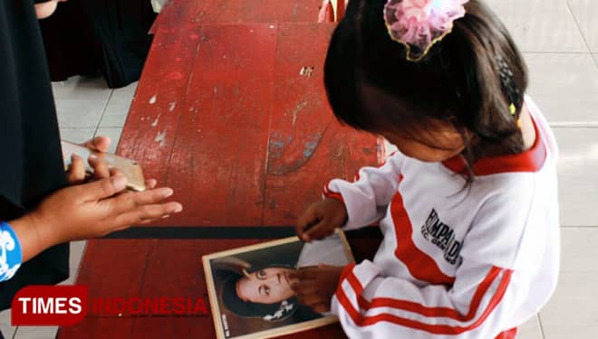 BERITA FOTO: Kenalkan Sosok Pahlawan Lewat Lomba Puzzle
