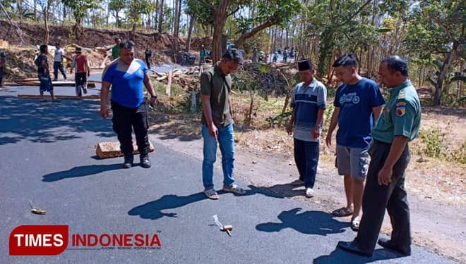 Benda Mirip Bondet Gegerkan Warga Lumbang