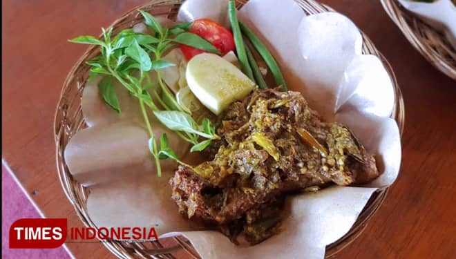 Kuliner 'Bebek Kampleng' Banyuwangi, Bikin Kenyang dan Penyar
