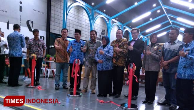 Warga Probolinggo Kembali Nikmati Bioskop 