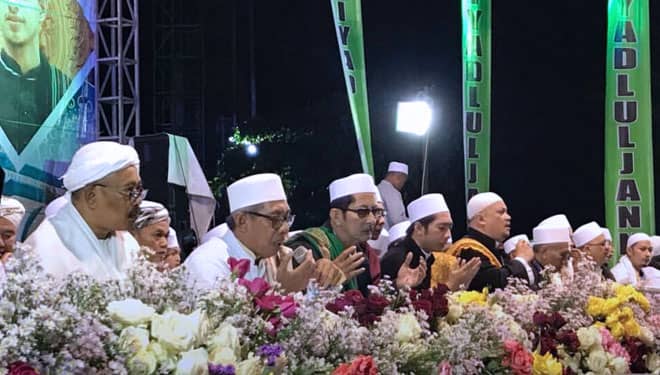 Ribuan Jemaah Hadiri Tabligh Maulid Akbar Riyadlul Jannah di Alun-Alun Batu