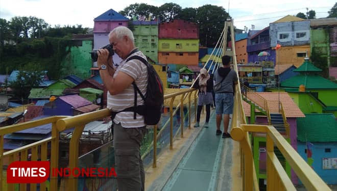 Kampung Warna-Warni Jodipan Malang Ready to Shower You with Colors