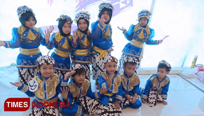 Luar Biasa KB-TK Khadijah Ikuti Pentas Seni Untuk Membangun Percaya Diri Anak