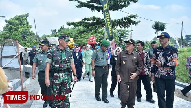 TMMD Kodim 0812 Lamongan Wujudkan Desaku Pintar  