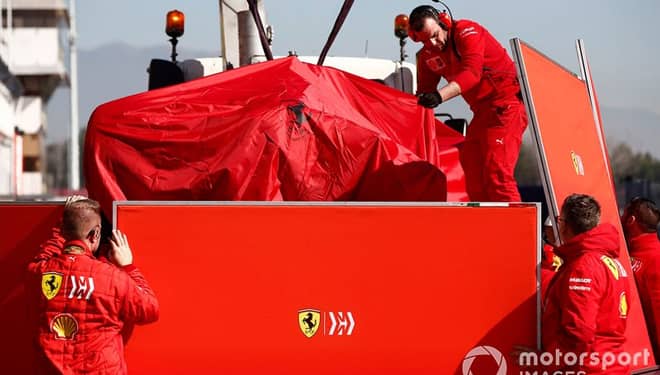 Ini Penyebab Sebastian Vettel Kecelakaan Saat Tes Pramusim F1