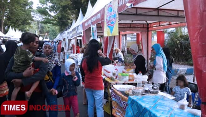 Visit the Ramadhan Market at Alun-alun Bondowoso