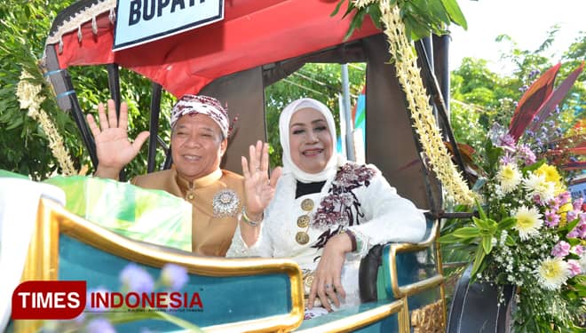Puncak HJL ke-450, Lamongan Resmi Miliki Pakaian Khas
