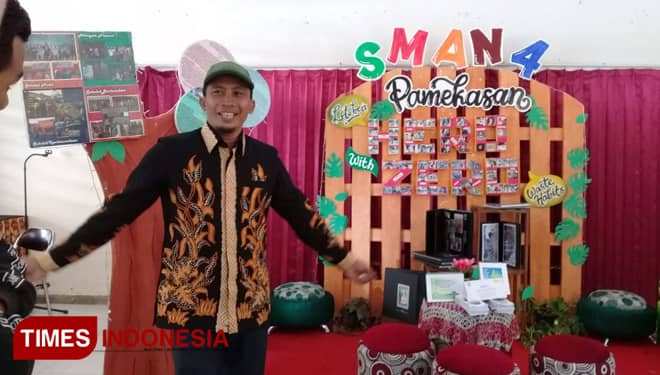 Pemkab Apresiasi Siswa SMAN 4 Pamekasan yang Berhasil Buat Kursi dari Sampah Plastik 