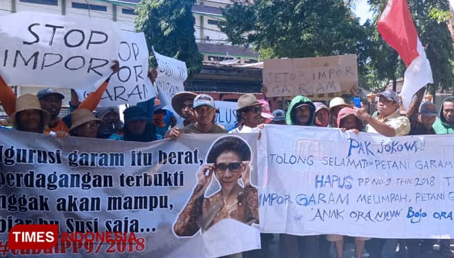 Protes Impor, Petani Garam Tuban Demo ke Dinas Perdagangan