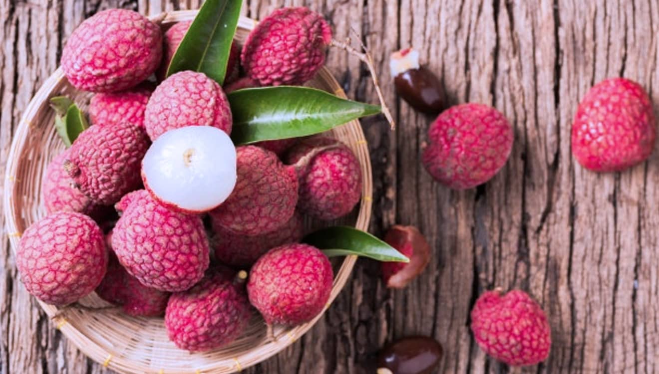 Menjaga Kesehatan Tubuh dengan Buah Leci, Apa Manfaatnya?