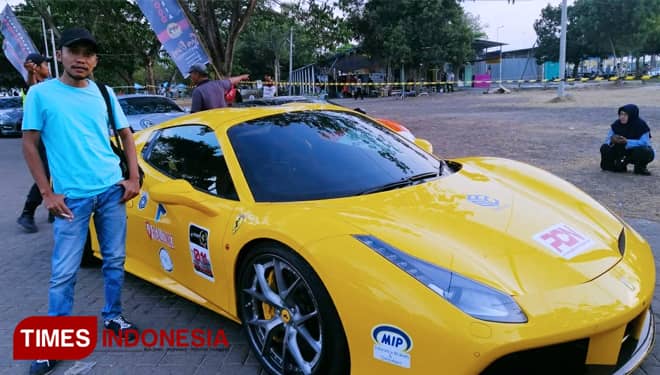 Puluhan Mobil Mewah Brotherhood Club Indonesia, Curi Perhatian Masyarakat Banyuwangi