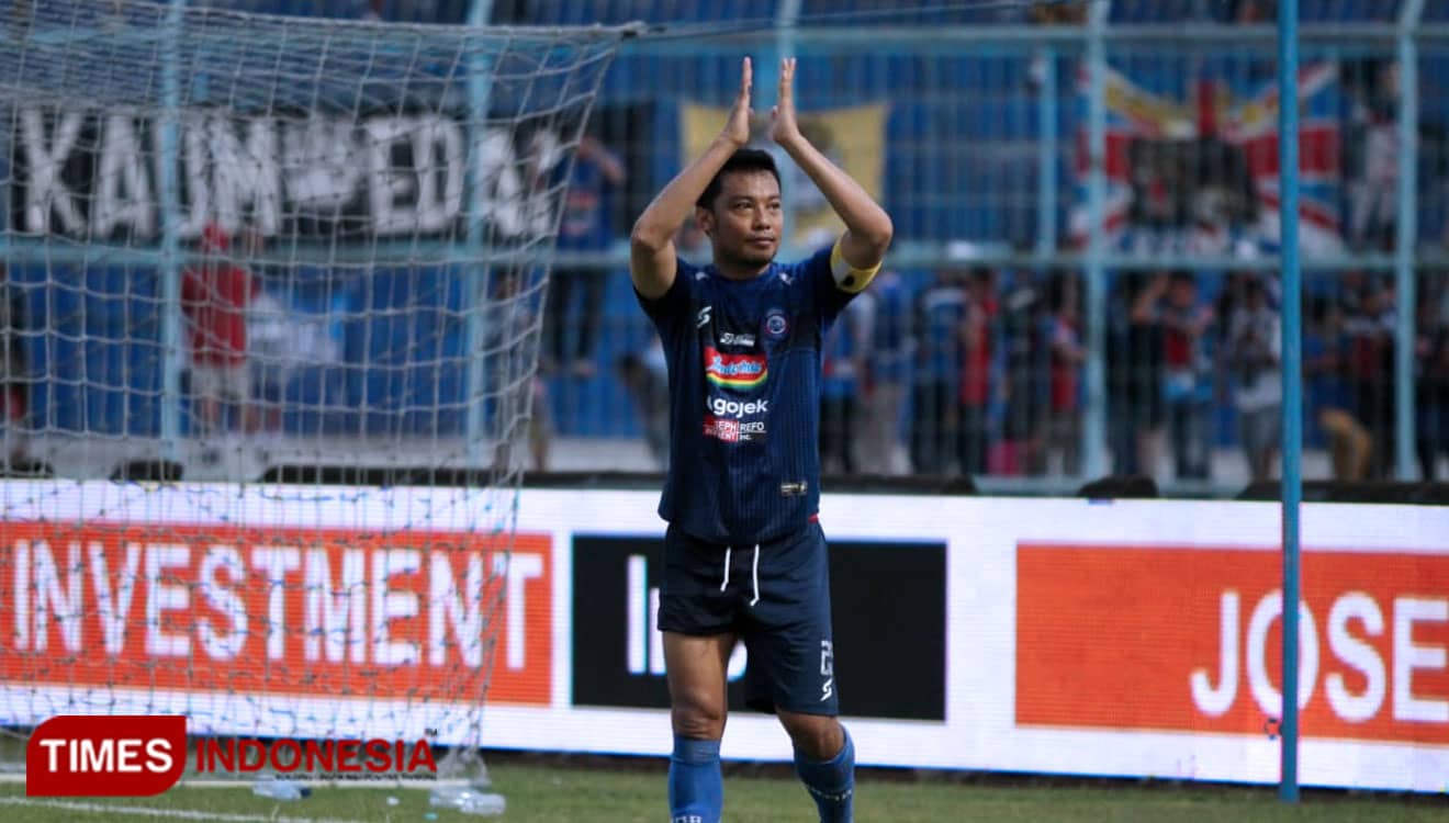 Hamka Hamzah Nyatakan  Pensiun di Arema FC