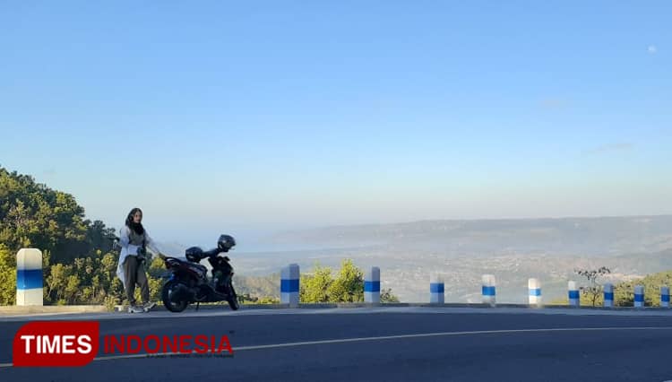 Menikmati Pemandangan Alam nan Elok di Bukit Pakis Pacitan