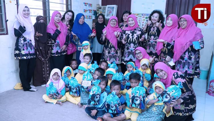 IIP BUMN Kaltimra Salurkan Bantuan untuk Paud di Teluk Kadere