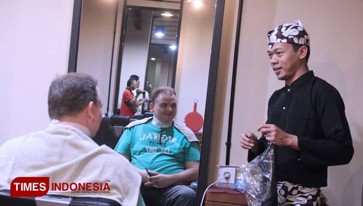 Pullman Barbershop Dukung Malang Heritage