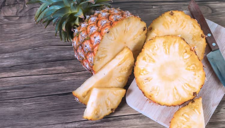 Kaya Nutrisi Penting, Benarkah Nanas Bisa Mencegah Kanker?