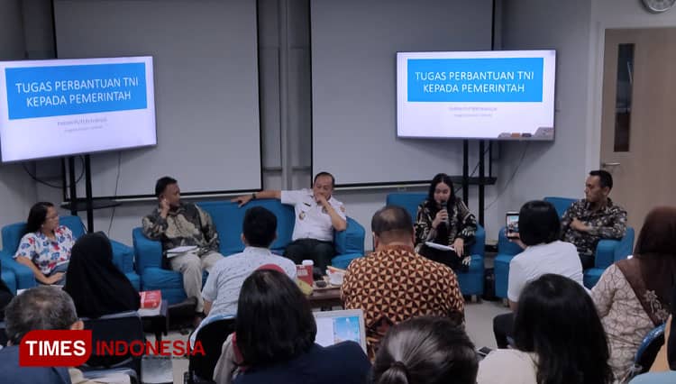 Farah Putri Nahlia: Tentara kenapa Tugas di Bandara?