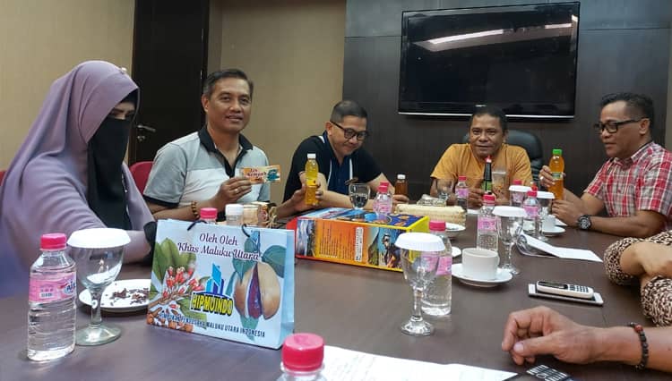 Welcome Drink dan Breakfast Olahan UMKM Lokal di Hotel Grand Dafam Ternate