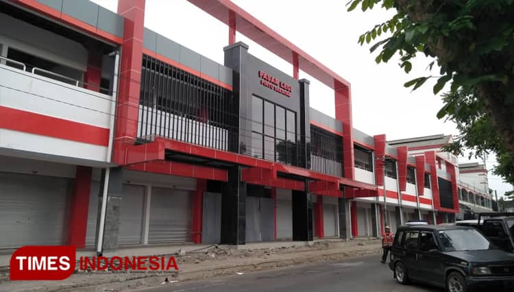 Plt Wali Kota Blitar Pastikan Pasar Legi Segera Ditempati 