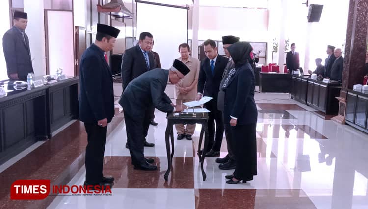 Buka Pelatihan Kepemimpinan Administrator V, Ini Pesan Bupati Salwa Arifin