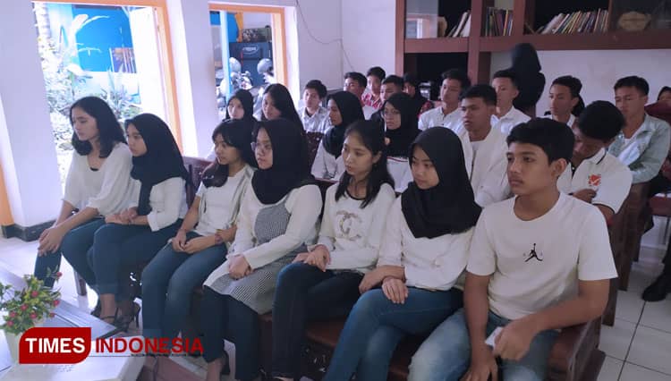 Finalis Duta SMA Negeri 4 Kota Malang Belajar Membangun Jejak Digital Positif