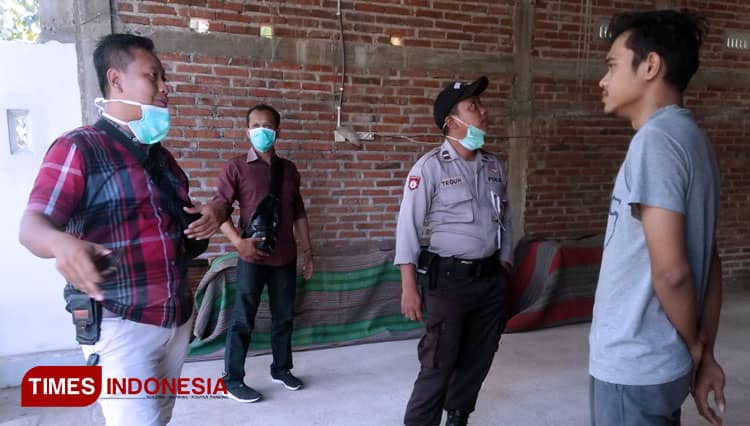 Polsek Bungkal Ponorogo Sosialisasi Pencegahan Covid-19 dari Warkop ke Warkop