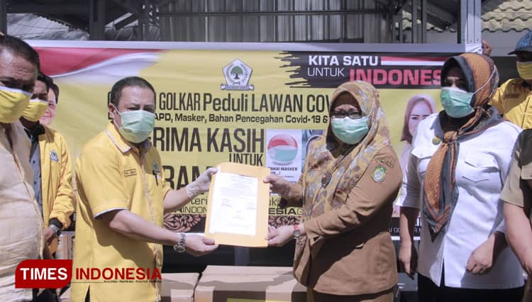 DPD I Golkar Maluku Utara Salurkan APD untuk Paramedis RSUD Chasan Boesorie