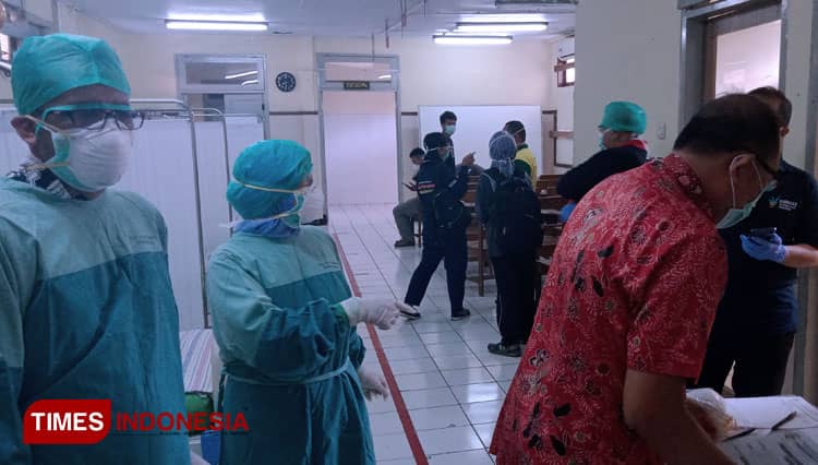 Ruang Isolasi RSUD Terbatas, Pasien Covid-19 di Rawat di Klinik Paru Pancoran