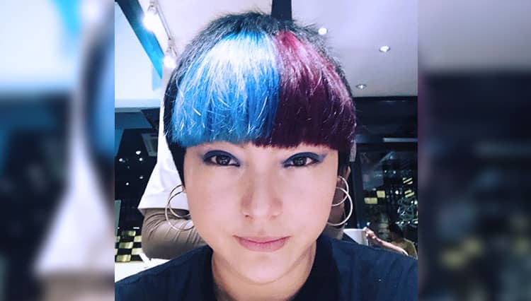 Artis ini Tampil Kece dengan Warna Rambut yang Ngejreng