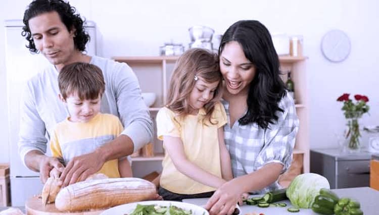 Masak Bareng Anak Yuk, Ini Resep Makanan yang Mudah Dibikin