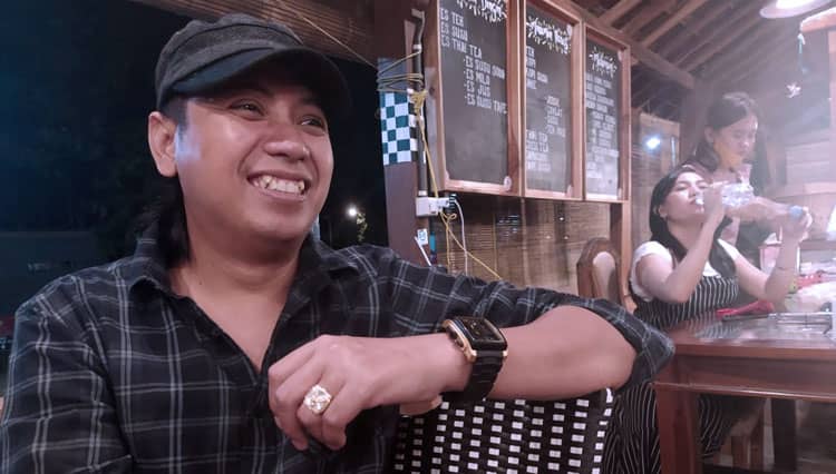 Joklitik, Warung Kopi Asyik Bernuansa Klasik