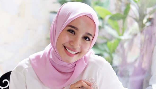 Fokus Bisnis Butik, Laudya Chintya Bella Pamerkan Hijab Baru