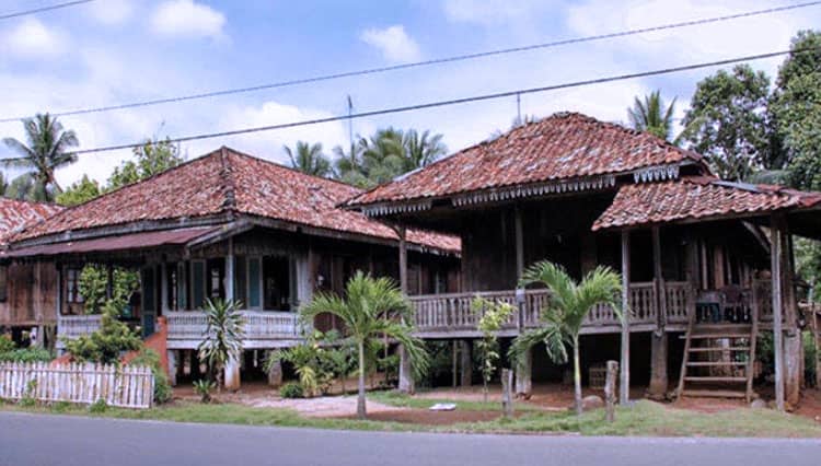 7 Interesting Cultural Facts and Traditions of Lampung, from Tapis Lampung to Nuwo Sesat