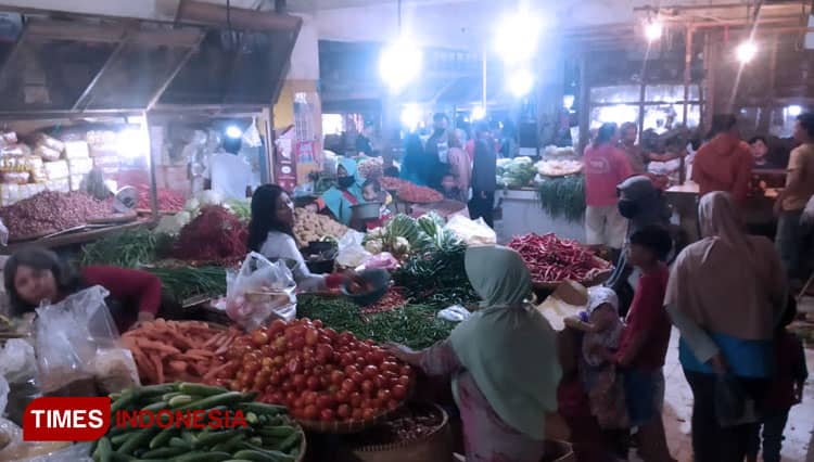 Jelang Idul Adha, Harga Kebutuhan Pokok di Pasar Cilimus Kuningan Merangkak Naik