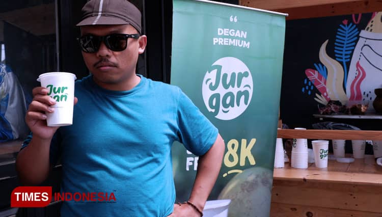 Menikmati Segarnya Es Degan Jurgan, Minuman Pelepas Dahaga Pencinta Olahraga
