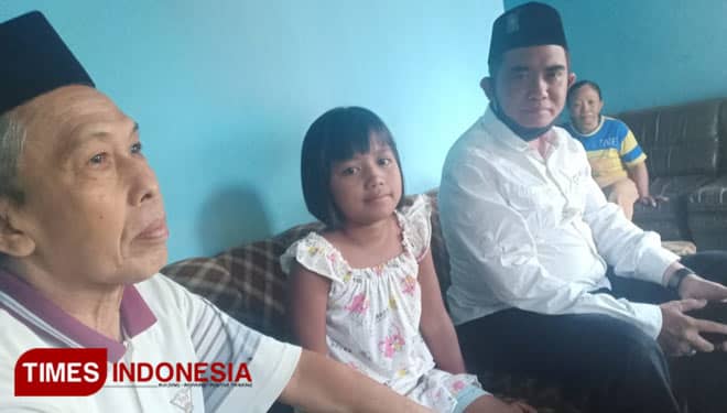Viral Pelajar SD di Bondowoso Jual Gorengan Demi Beli HP, Ini Kata DPRD