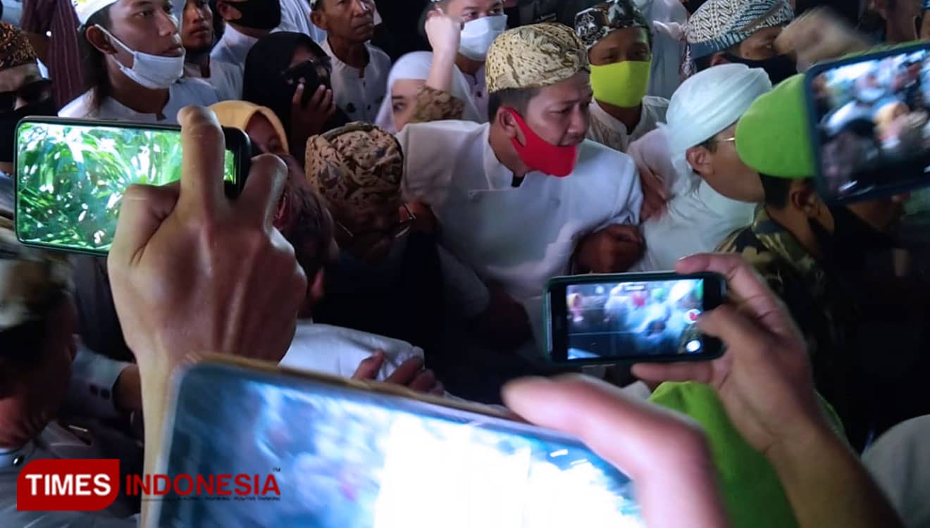 Pro Kontra Penobatan Sultan Sepuh XV Cirebon PRA Luqman Zulkaedin